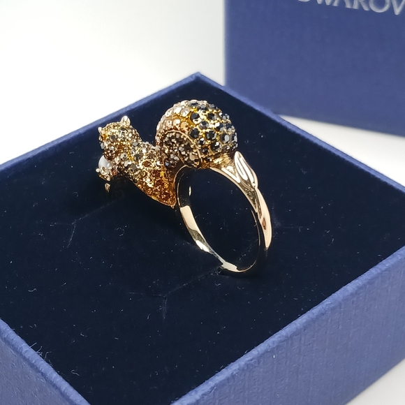 Swarovski Double Ring March Squirrel Motif Ring